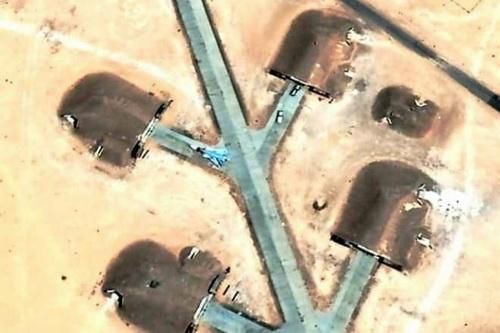Su-24 mang phù hiệu Không quân Nga xuất hiện tại Libya?