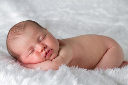 16 sai lầm tai hại khi chăm sóc trẻ sơ sinh của mẹ Việt, bác sĩ lắc đầu ngao ngán