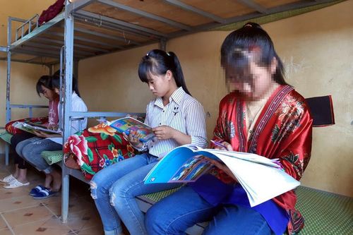 Khó can thiệp giảm tình trạng tảo hôn ở Tủa Chùa