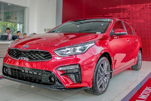 Tháng 6/2020: Kia Cerato và Mazda3 cân bằng số lần đứng đầu phân khúc