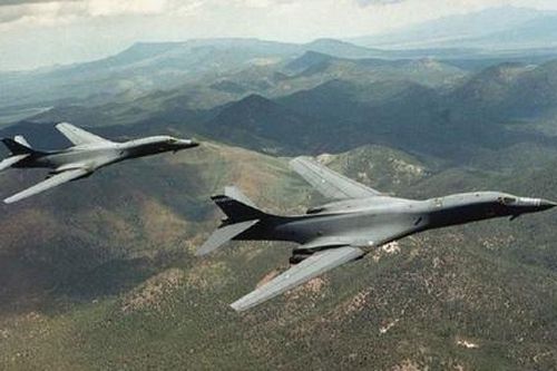 Mỹ triển khai máy bay ném bom B1-Lancer đến Guam