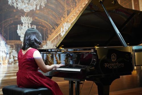 Chìm đắm trong tiếng Piano của các tài năng trẻ
