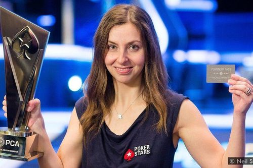 Con đường thành nhà vô địch Poker của nhà văn viết sách tâm lý