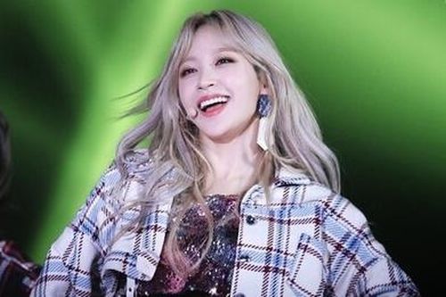 Những 'cỗ máy nhảy' có giọng hát hay