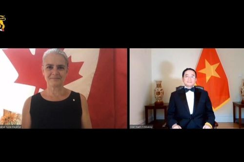 Đại sứ Việt Nam trình thư ủy nhiệm lên toàn quyền Canada qua video