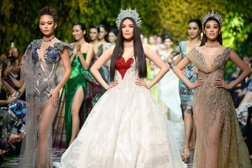Show diễn tái hiện khu vườn Italy và nhiều mẫu nghiệp dư của Hoàng Hải
