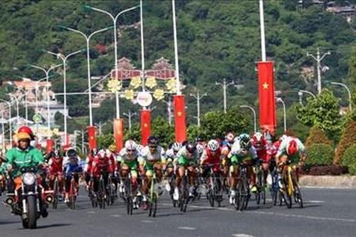 Khởi tranh Giải xe đạp nữ toàn quốc lần thứ 21