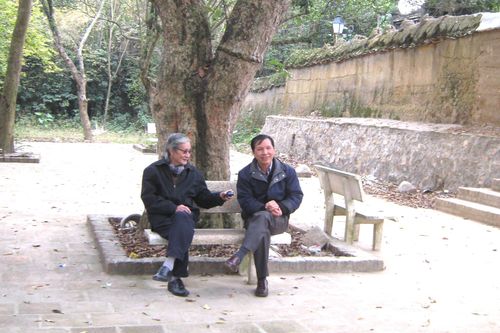 Nhớ nhau, sao lại gửi lời gió mưa