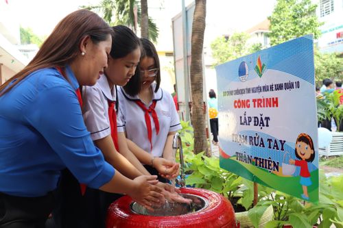Quận 10 ra quân các chiến dịch tình nguyện hè năm 2020