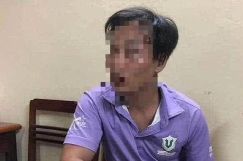Đang ngồi chơi một mình, bé gái bị người đàn ông lạ mặt dâm ô