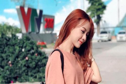 Nhan sắc 'hack tuổi' của nữ MC VTV có nguy cơ mất thị giác