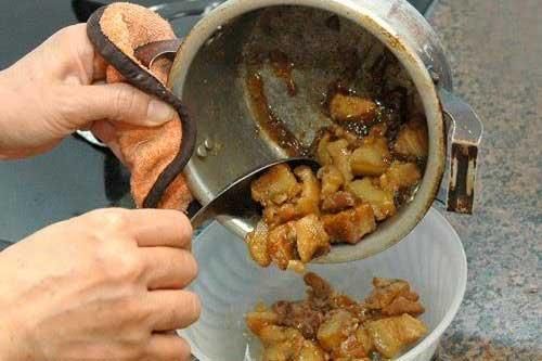 Sai lầm 'chết' người khi nấu ăn kiểu này, ảnh hưởng nghiêm trọng tới não bộ và gan, thận