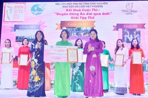 Trao giải cuộc thi 'Duyên dáng Áo dài qua ảnh'