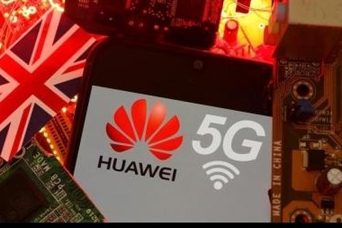 Hé lộ tên tuổi thế chân Huawei tại Anh