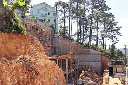 Đà Lạt: Thu hồi giấy phép doanh nghiệp xẻ đồi xây khách sạn Diamond Hill