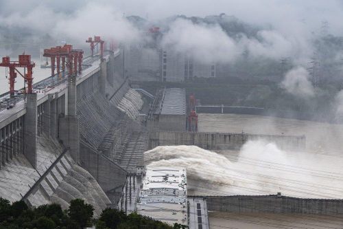 Mực nước tại đập Tam Hiệp đạt đỉnh, thêm 20 người chết trong mùa lũ ở Trung Quốc