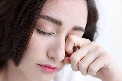 Lợi ích bất ngờ của cái chớp mắt đối với sức khỏe của bạn