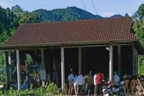 Leo lên cây lấy mật ong, người đàn ông bị ngã tử vong