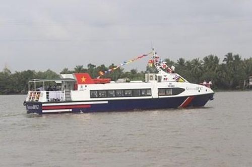 Giao thông đường thủy rục rịch chuyển mình