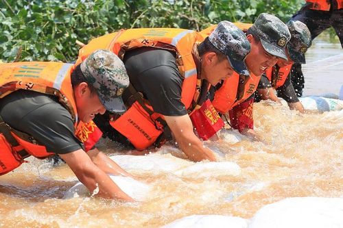 TQ trong trận chiến chống lũ lịch sử khiến 40 triệu người phải sơ tán