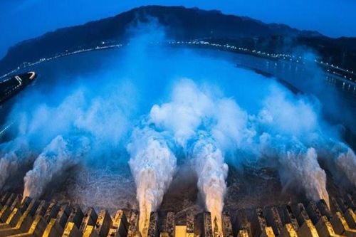 Hồ Tam Hiệp cắt đỉnh lũ, trung hạ du Trường Giang tiếp tục căng thẳng