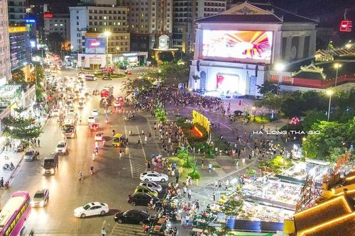 Các điểm du lịch Quảng Ninh đông kỷ lục dịp cuối tuần
