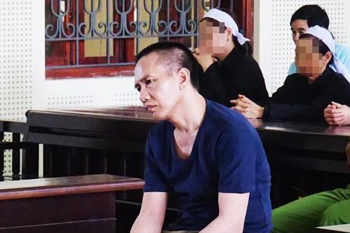 Đánh chết ông chủ của vợ vì ghen tuông