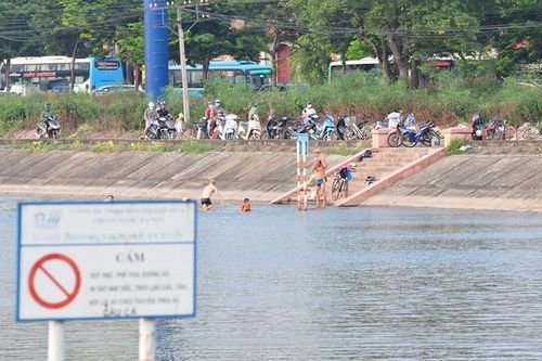 Để biển cấm phát huy tác dụng