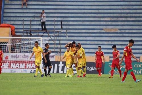 Văn Đức không phải 'thần tài' của SLNA