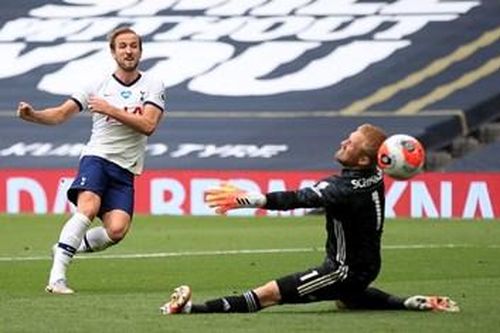 Leicester City thua đậm Tottenham