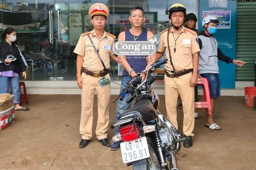 Tuần tra tóm được 'ma'