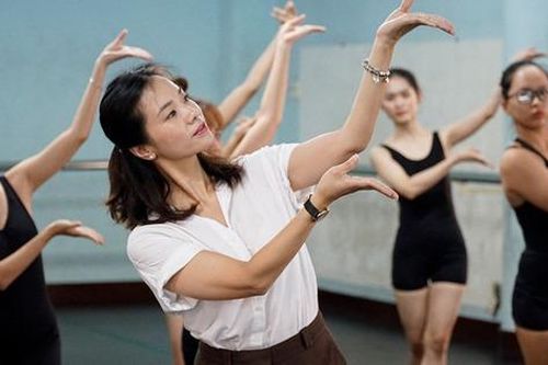 Thi vào trường múa: Ưu thế hình thể đẹp, biết thẩm âm...