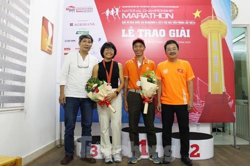 Trao giải Tiền Phong Marathon 2020 khu vực miền Trung