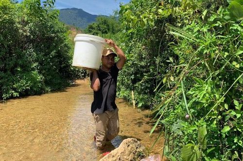 Nhiều xã vùng núi Thừa Thiên - Huế khát nước sạch