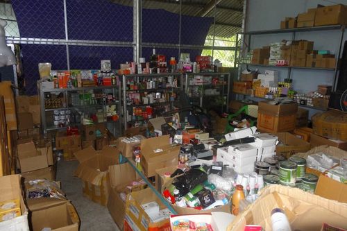Bán thuốc và mỹ phẩm không rõ nguồn gốc, bị phạt 64 triệu đồng