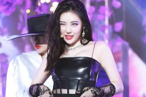 Vẻ đẹp của 'nữ hoàng quyến rũ Kpop' sau khi tăng 10 kg