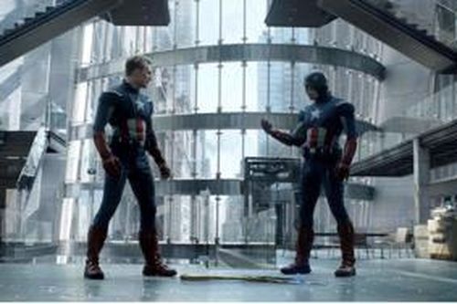 Tiết lộ clip hậu trường của trận đánh giữa 2 Captain America trong Avengers: Endgame