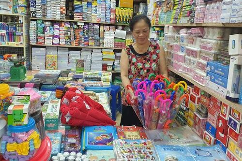 Tiểu thương chợ Đồng Xuân rủ nhau 'lên sàn' thương mại điện tử