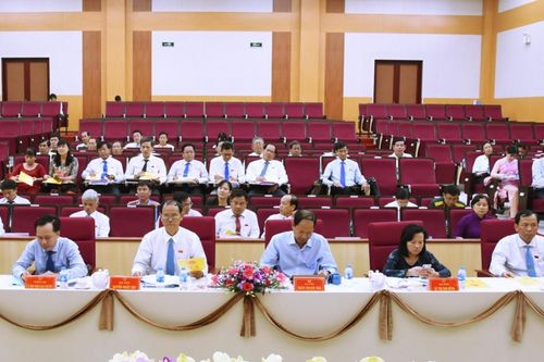 Kỳ họp thứ 17 HĐND huyện Châu Phú khóa XI thông qua 7 nghị quyết