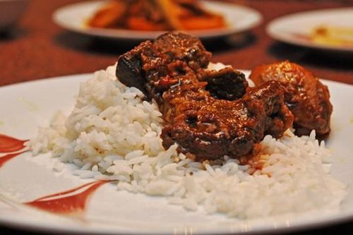 Tranh thủ lúc chủ nhà đi điều trị COVID-19, trộm vào nhà nấu ăn rồi mới lấy tiền