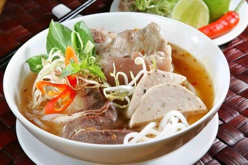 5 quán bún bò ngon nức tiếng ở Huế