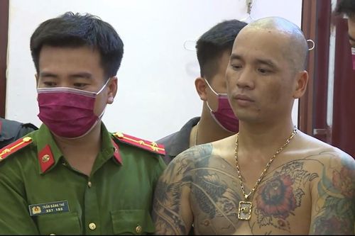 Phá boongke bán ma túy cho 200 người nghiện mỗi ngày