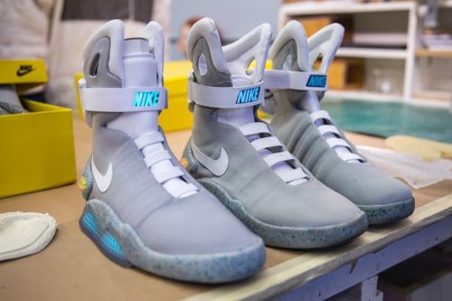 3 đôi giày Nike hiếm được đấu giá lên tới 50.000 USD