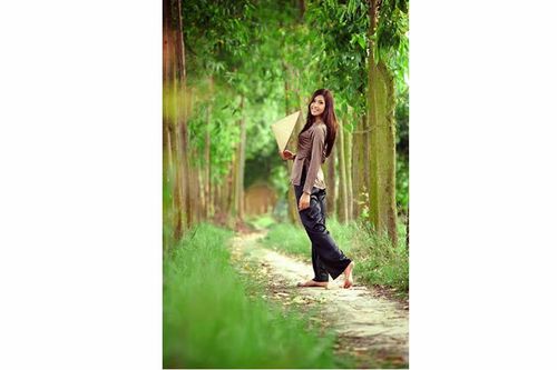 Chuyện tình bên làng Mía