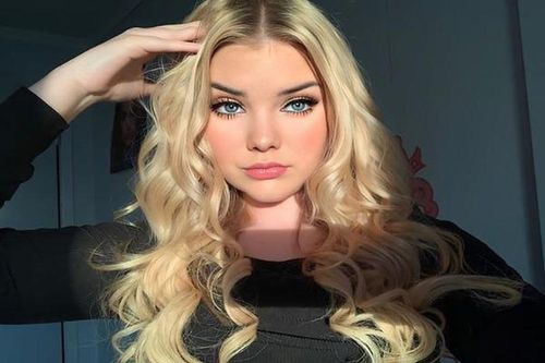 Phải tiêm botox mặt từ 4 tuổi, hoa hậu nhí bị tố 'chín ép'
