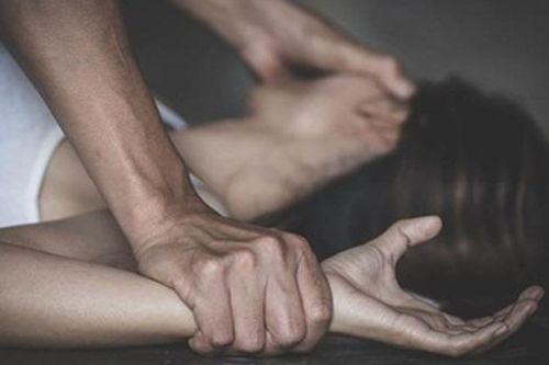 Khách du lịch bị tố cưỡng hiếp nữ hướng dẫn viên