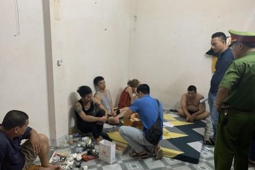 Phá chuyên án liên quan đến 12 đối tượng hoạt động 'tín dụng đen'