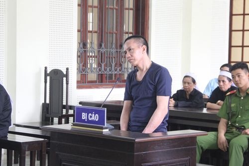 Ghen tuông mù quáng, gã chồng dùng búa đánh chết ông chủ của vợ