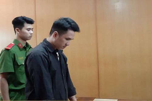 Kẻ ngáo đá giết bà ngoại, mẹ và dì ruột