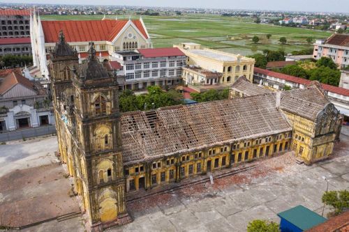 Hạ giải thánh đường 135 tuổi
